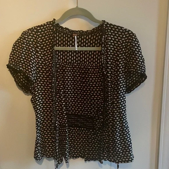 Free People black floral wrap shirt - Picture 2 of 2